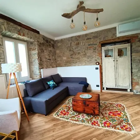 Casa Virginia Nel Borgo Lierna