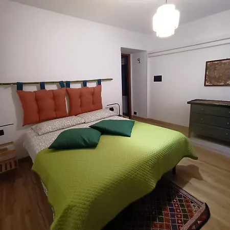 Holiday home Casa Virginia Nel Borgo Lierna