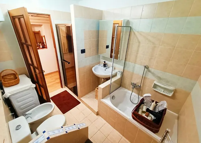 Casa Virginia Nel Borgo * ליירנה