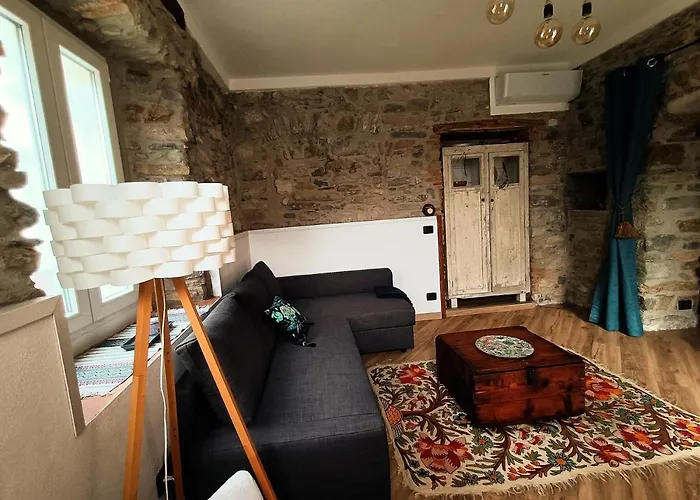 Casa Virginia Nel Borgo ליירנה